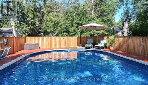 628 Broadview Ave, Orillia, ON - Outdoor With Backyard
