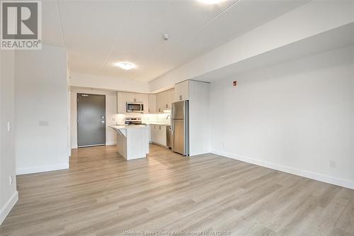 207 Brock Unit# 214, Amherstburg, ON - Indoor Photo Showing Kitchen