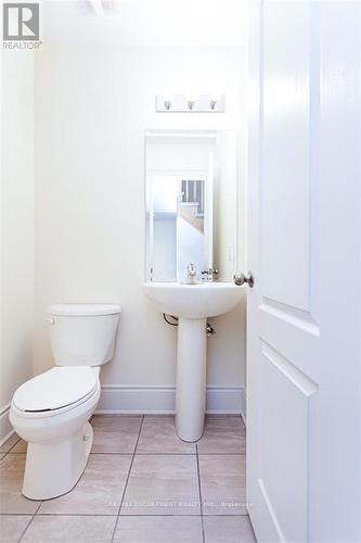 35 Jell Street, Guelph, ON - Indoor Photo Showing Bathroom