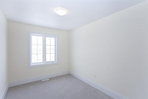 35 Jell Street, Guelph, ON - Indoor Photo Showing Other Room