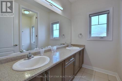 94 Kirby Ave, Collingwood, ON - Indoor Photo Showing Bathroom