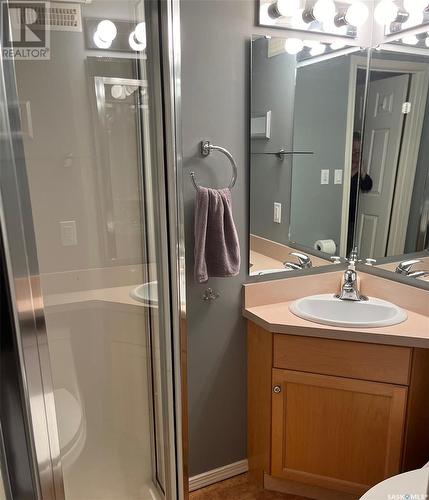 3241 15Th Avenue, Regina, SK - Indoor Photo Showing Bathroom