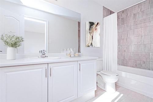 43 Jell Street, Guelph, ON - Indoor Photo Showing Bathroom