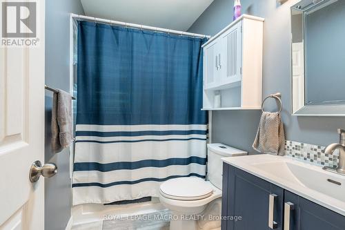 4106 Garrison Road, Niagara Falls, ON - Indoor Photo Showing Bathroom