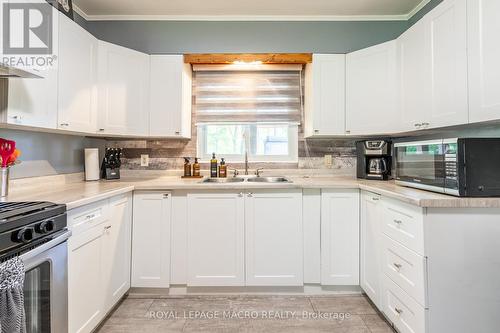 4106 Garrison Road, Niagara Falls, ON - Indoor Photo Showing Kitchen With Double Sink