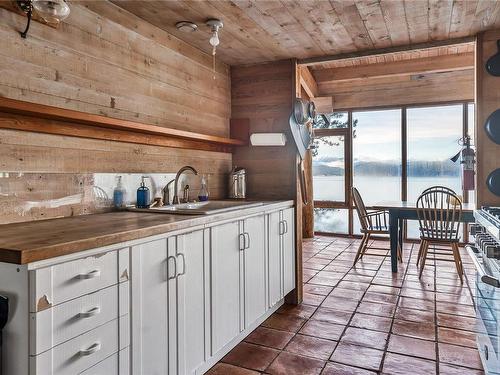 Site 52 Hernando Island, See Remarks, BC - Indoor Photo Showing Kitchen