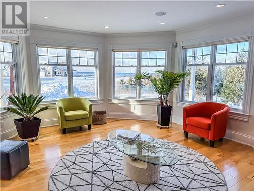 90 De La Breche Unit# 114, Grand-Barachois, NB - Indoor Photo Showing Living Room