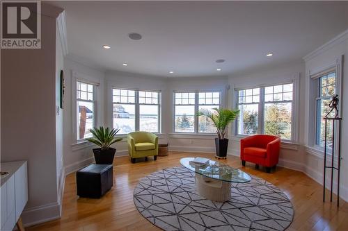 90 De La Breche Unit# 114, Grand-Barachois, NB - Indoor Photo Showing Living Room