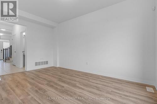 7353 Marvel Dr, Niagara Falls, ON - Indoor Photo Showing Other Room