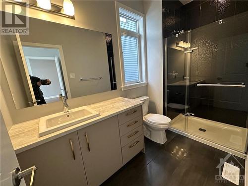 Primary ensuite bath - 608 Knotridge Street, Ottawa, ON - Indoor Photo Showing Bathroom