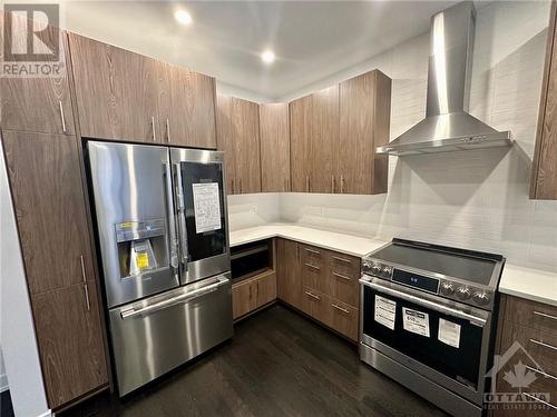563 Knotridge Street, Ottawa, ON - Indoor Photo Showing Kitchen With Stainless Steel Kitchen With Upgraded Kitchen