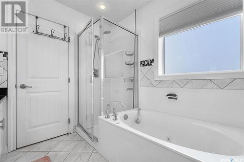 818 Ledingham Crescent, Saskatoon, SK - Indoor Photo Showing Bathroom