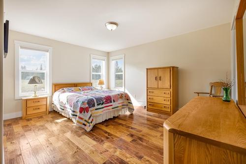 4901 Ld Ranch Road, Kimberley, BC - Indoor Photo Showing Bedroom