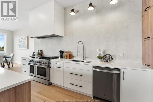 510 Dalhousie, Amherstburg, ON - Indoor Photo Showing Kitchen With Upgraded Kitchen