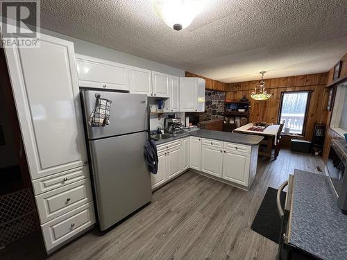 6809 Old Alaska Highway, Fort Nelson, BC - Indoor Photo Showing Kitchen