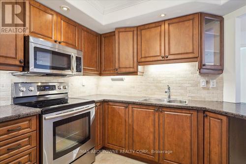 #1002 -5080 Pinedale Ave, Burlington, ON - Indoor Photo Showing Kitchen With Double Sink