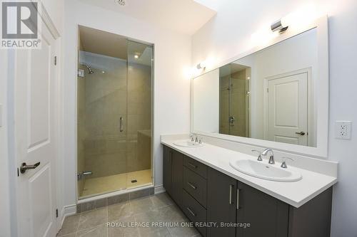 60 - 40 Lunar Crescent, Mississauga, ON - Indoor Photo Showing Bathroom