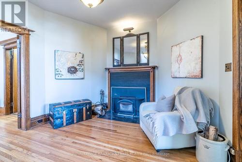 65 Albert St N, Kawartha Lakes, ON - Indoor Photo Showing Dining Room