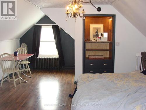 65 Albert Street N, Kawartha Lakes, ON - Indoor Photo Showing Bedroom