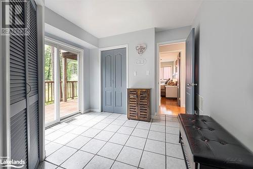 Foyer entrance off the driveway walkway. - 4406 Conners Bay Lane, Severn, ON - Indoor Photo Showing Other Room