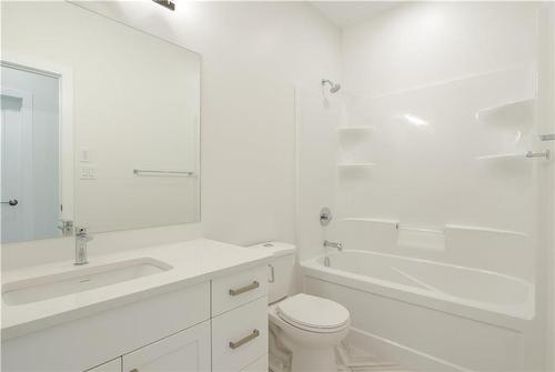 575 Pembina Trail, Ste Agathe, MB - Indoor Photo Showing Bathroom