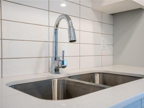 308N-164 Alberni Hwy, Parksville, BC - Indoor Photo Showing Kitchen With Double Sink