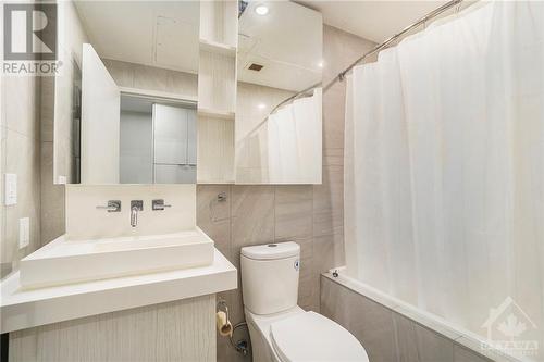 101 Queen Street Unit#803, Ottawa, ON - Indoor Photo Showing Bathroom