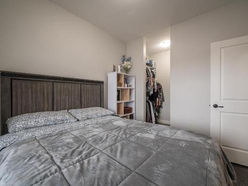 522-5170 Dallas Drive, Kamloops, BC - Indoor Photo Showing Bedroom