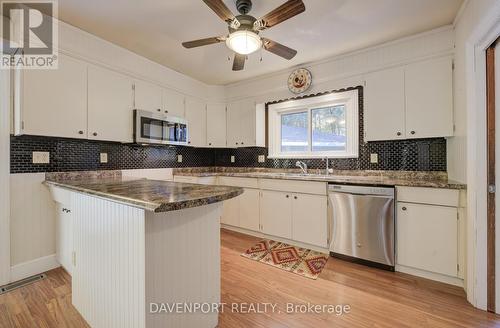 550 Silver St, Wellington North, ON - Indoor Photo Showing Kitchen