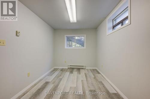 550 Silver St, Wellington North, ON - Indoor Photo Showing Other Room