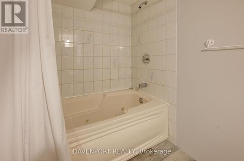 550 Silver St, Wellington North, ON - Indoor Photo Showing Bathroom