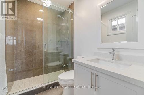 550 Meadows Boulevard, Mississauga, ON - Indoor Photo Showing Bathroom