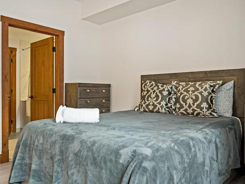 Chambre Ã  coucher principale - 22-1510 Ch. Du Versant-Soleil, Mont-Tremblant, QC - Indoor Photo Showing Bedroom