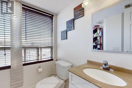 #315 -160 Wellington St E, Aurora, ON - Indoor Photo Showing Bathroom