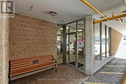 #315 -160 Wellington St E, Aurora, ON - Indoor Photo Showing Other Room