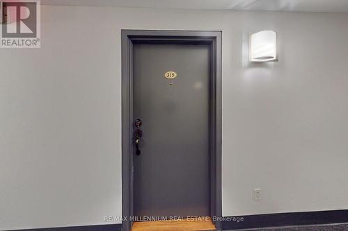 #315 -160 Wellington St E, Aurora, ON -  Photo Showing Other Room