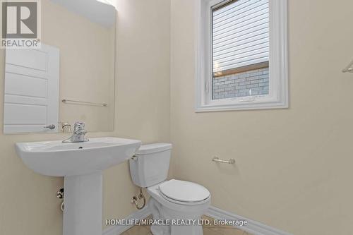 41 Sugar May Avenue, Thorold, ON - Indoor Photo Showing Bathroom
