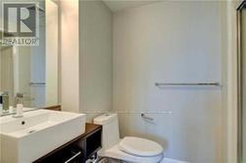 #1210 -190 Borough Dr, Toronto, ON - Indoor Photo Showing Bathroom