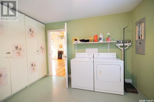 2 Birch Place, Tobin Lake, SK - Indoor Photo Showing Laundry Room