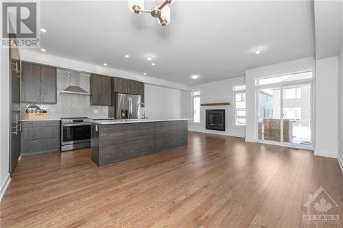136 Lemon Leaf Lane, Ottawa, ON - Indoor Photo Showing Kitchen With Upgraded Kitchen