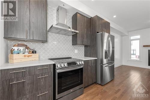136 Lemon Leaf Lane, Ottawa, ON - Indoor Photo Showing Kitchen With Upgraded Kitchen