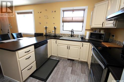 10609 Bennett Crescent, North Battleford, SK - Indoor Photo Showing Kitchen