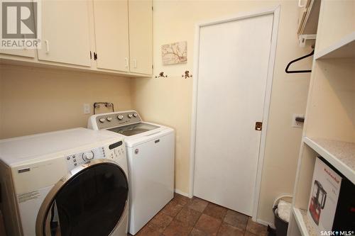 10609 Bennett Crescent, North Battleford, SK - Indoor Photo Showing Laundry Room