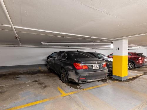 Parking - 109-5740 Av. Rembrandt, Côte-Saint-Luc, QC - Indoor Photo Showing Garage