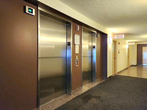 Ascenseur - 214-88 Rue Charlotte, Montréal (Ville-Marie), QC - Indoor Photo Showing Other Room