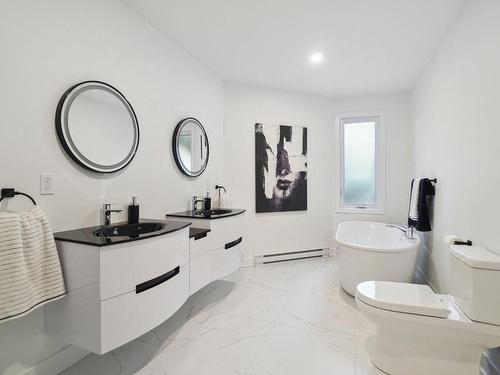Bathroom - 831 Rue Basile-Routhier, Repentigny (Repentigny), QC - Indoor Photo Showing Bathroom