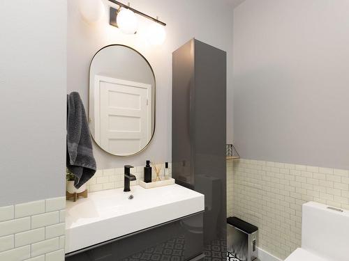 Bathroom - 107-347 Rue Berri, Montréal (Ville-Marie), QC - Indoor Photo Showing Bathroom