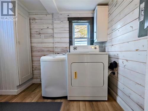 17 Water Street, Woody Point, NL - Indoor Photo Showing Laundry Room