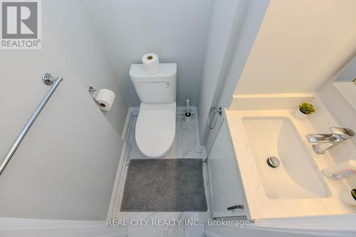 7020 Black Walnut Trail, Mississauga, ON - Indoor Photo Showing Bathroom