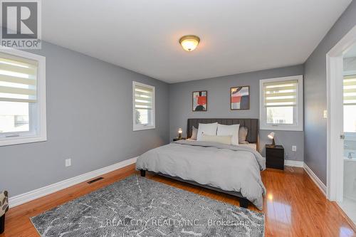 7020 Black Walnut Trail, Mississauga, ON - Indoor Photo Showing Bedroom